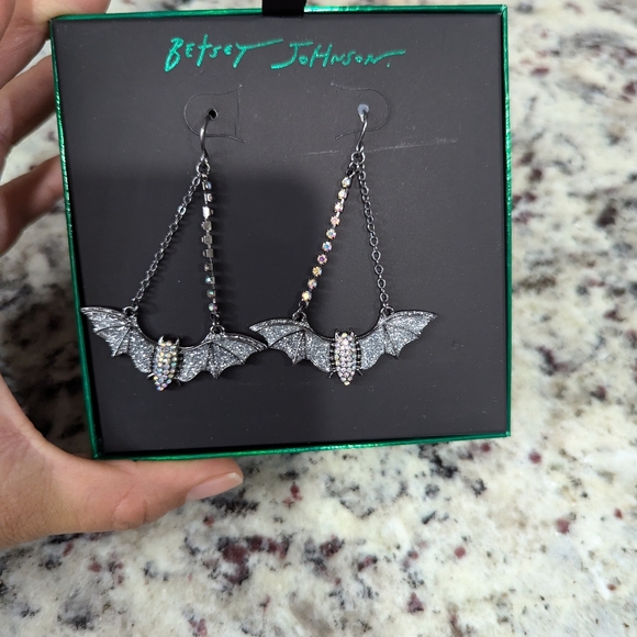 Betsy Johnson cute bat earrings - Picture 3 of 6
